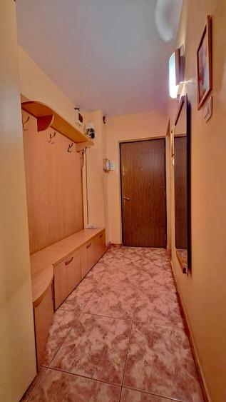 Apartament cu 2 camere semidecomandat în Inel II