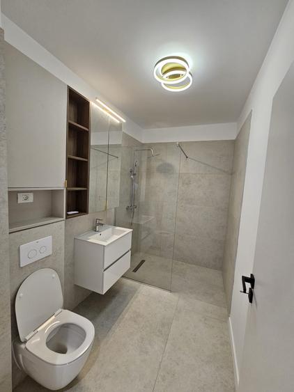 Apartament cu 2 camere decomandat în Tunari
