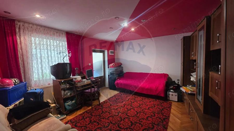 Casă cu 4 camere cu Teren 150 Mp în Ultracentral