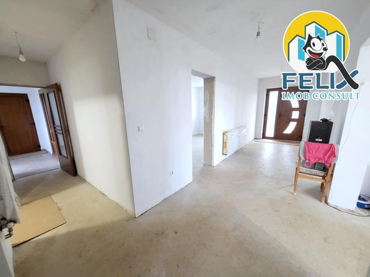 Casă individuală cu 5 camere cu Garaj în Mărgineni