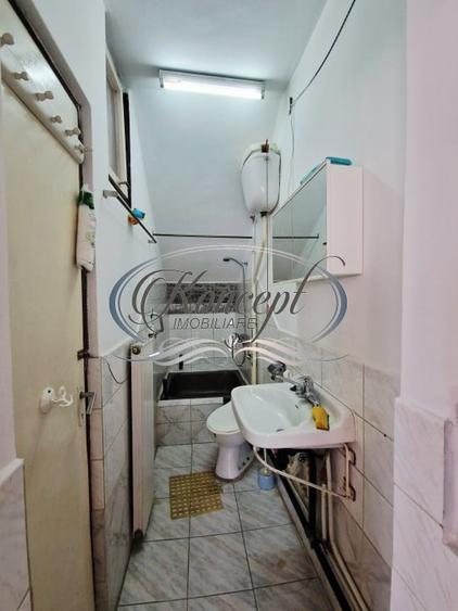Duplex cu 4 camere cu Canalizare în Mărăști