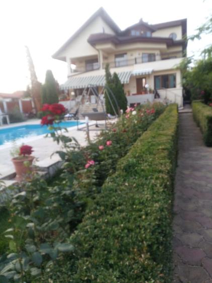 Casă cu 4 camere cu Teren 2600 Mp în Ștefăneștii de Sus