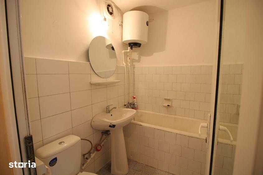 Apartament cu 3 camere semidecomandat în Țiglina 3