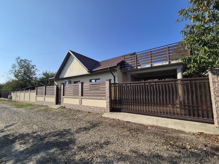 Casă cu 3 camere în Horpaz