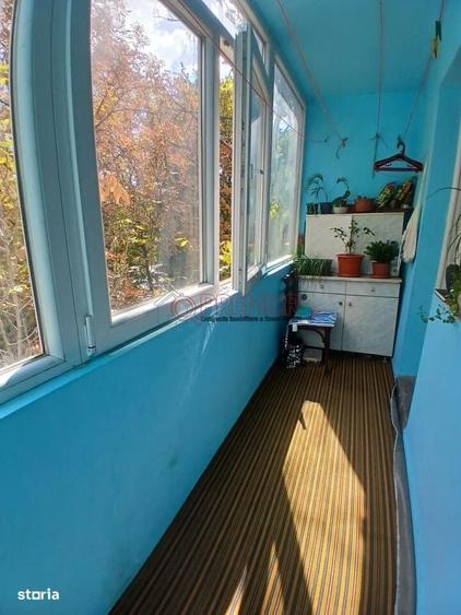 Apartament cu 3 camere semidecomandat în Central
