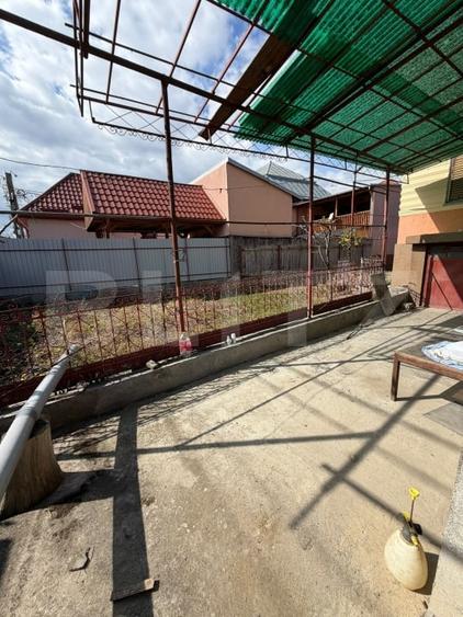 Duplex cu 4 camere cu Canalizare în Vest