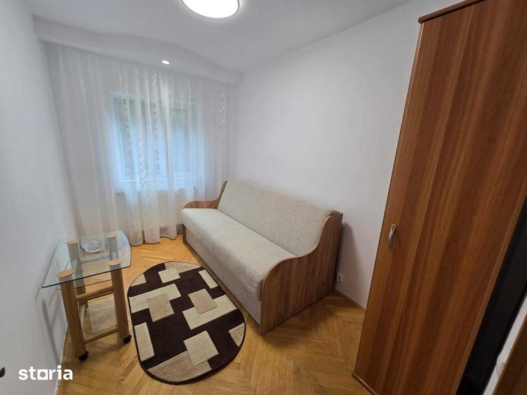 Apartament cu 3 camere decomandat în Păcurari