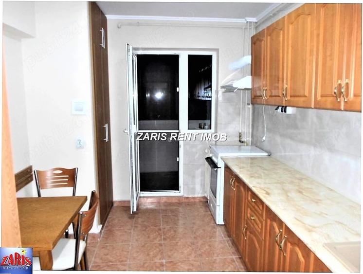 Apartament cu 3 camere decomandat în Republicii