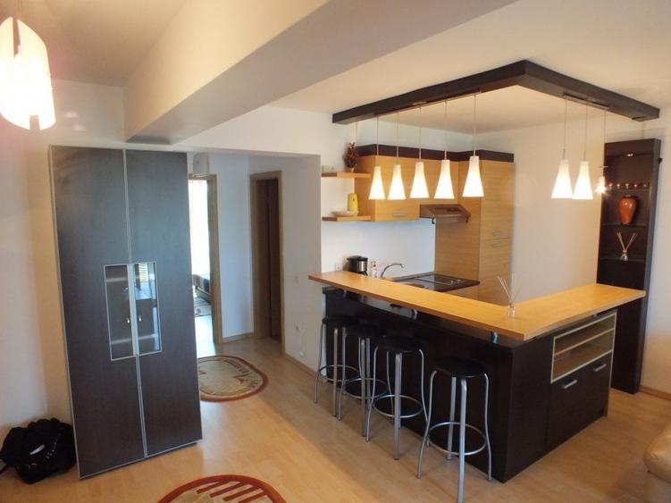 Apartament cu 3 camere decomandat, mobilat în Nord