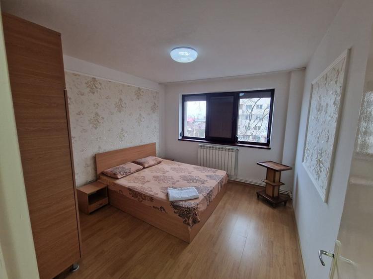 Apartament cu 2 camere semidecomandat în Calea Galați