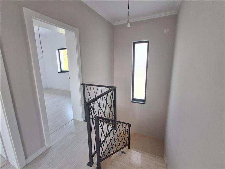 Vila duplex de vanzare in Rediu - 8