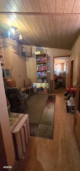 Casă cu 10 camere cu Teren 400 Mp în Palas