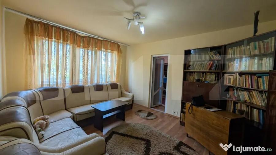 Apartament cu 2 camere semidecomandat în Micro 4