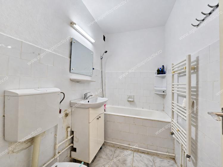 Apartament cu 2 camere semidecomandat în Micro 16