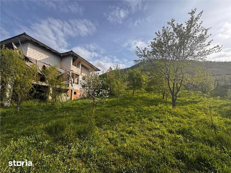 Casă cu 4 camere cu Teren 2341 Mp în Cicârlău