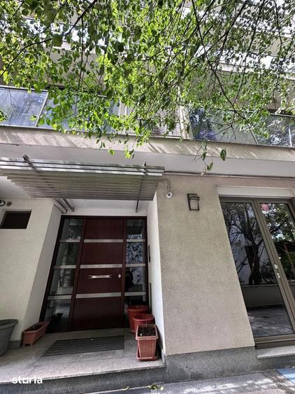 Apartament cu 6 camere în Iancului