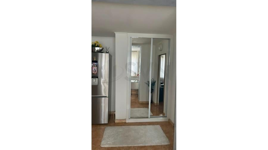 Apartament cu 3 camere decomandat în Dristor