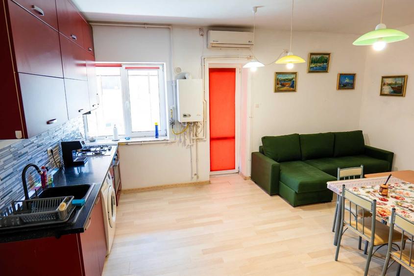 Apartament cu 2 camere decomandat în Peninsula
