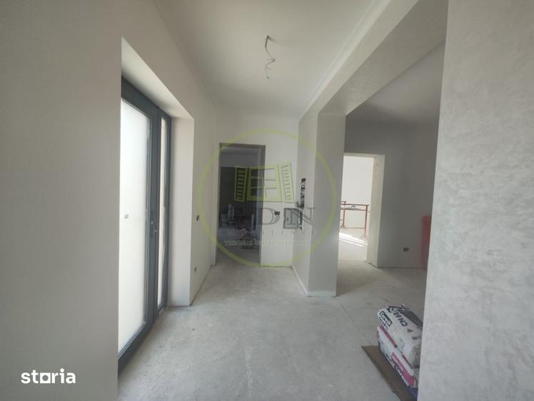 Casă cu 4 camere cu Teren 350 Mp în Podari