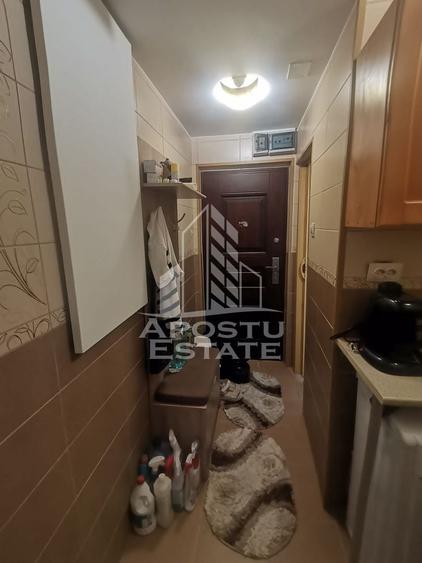 Garsonieră nedecomandată, mobilată în Complex Studențesc