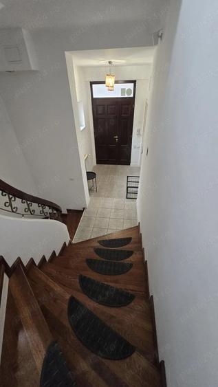 Casă cu 3 camere cu Teren 60 Mp în Victoriei