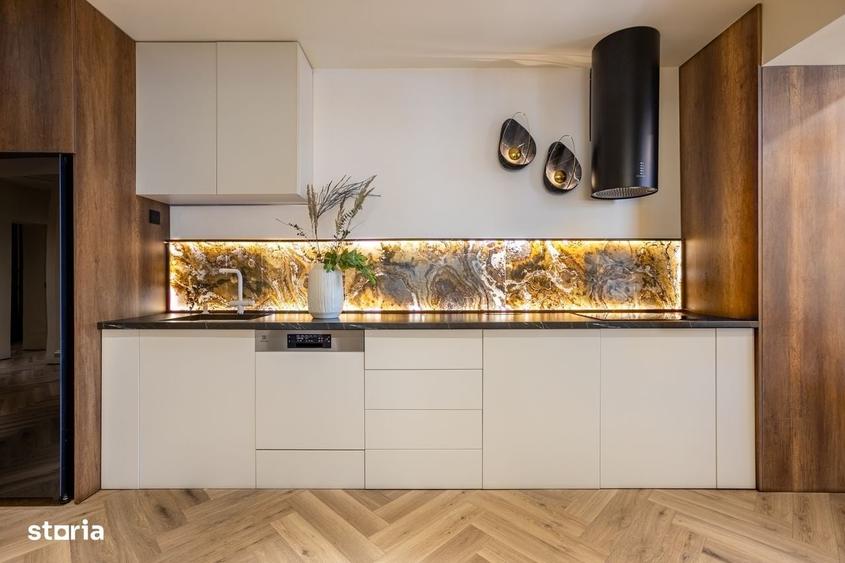 Apartament cu 3 camere decomandat în Exterior Vest