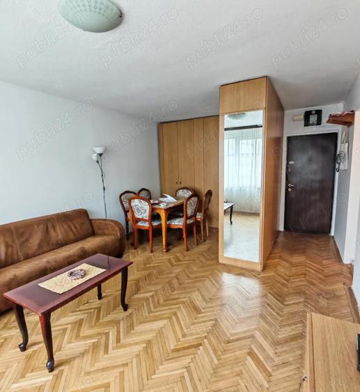Apartament cu 2 camere semidecomandat în Sala Palatului