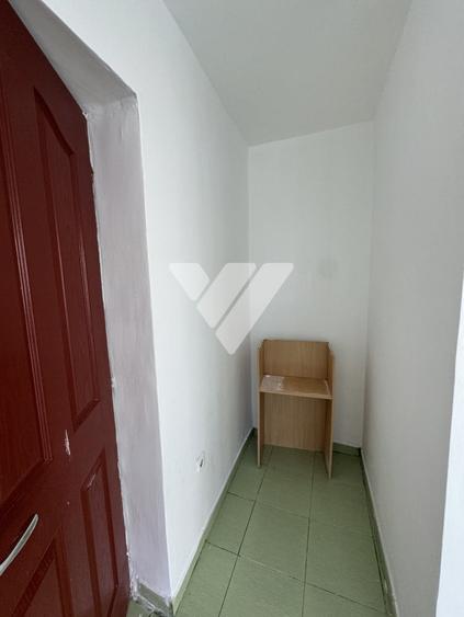 Apartament cu 3 camere decomandat în Turnișor