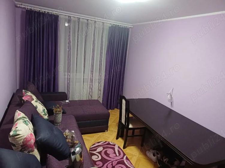 Apartament cu 4 camere decomandat, mobilat în Central