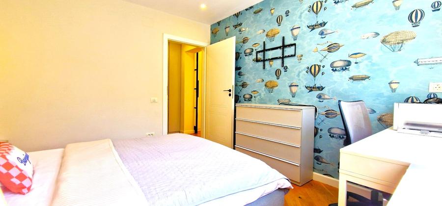 Apartament cu 2 camere semidecomandat în Pajura