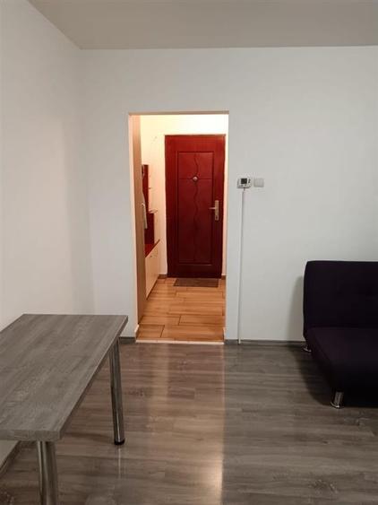 Apartament cu 2 camere semidecomandat, mobilat în Bularga