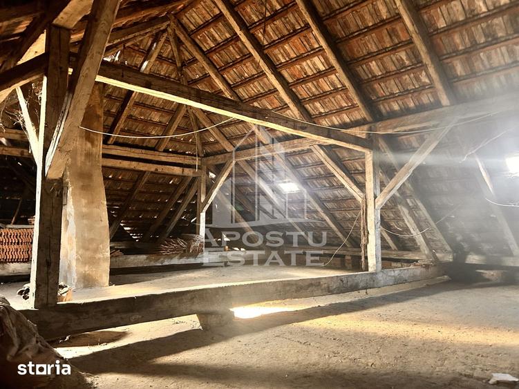Casă cu 6 camere cu Teren 541 Mp în Complex Studențesc