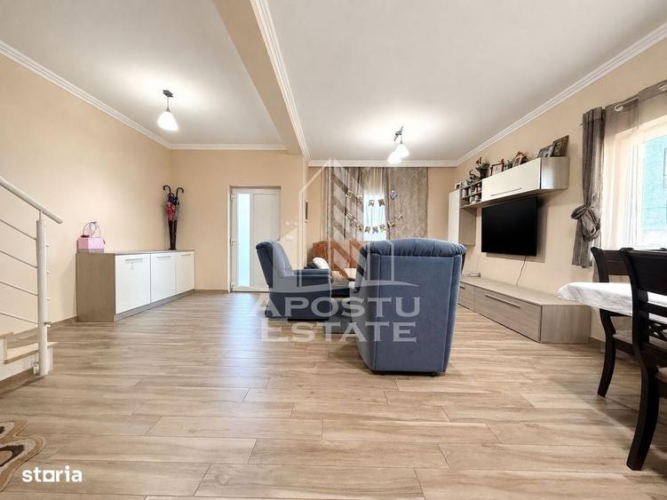 Casă cu 4 camere cu Teren 170 Mp în Sânmihaiu Român