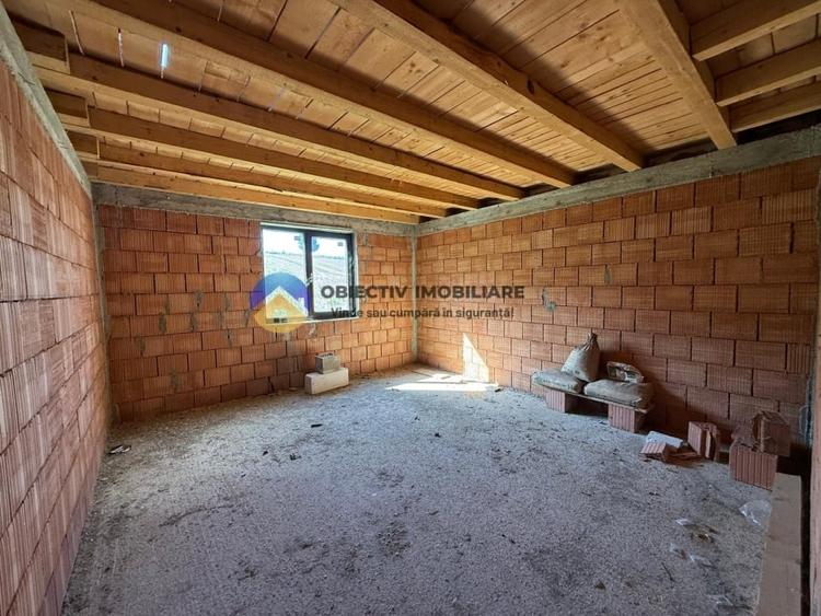 Casă cu 3 camere cu Teren 1400 Mp în Ciritei