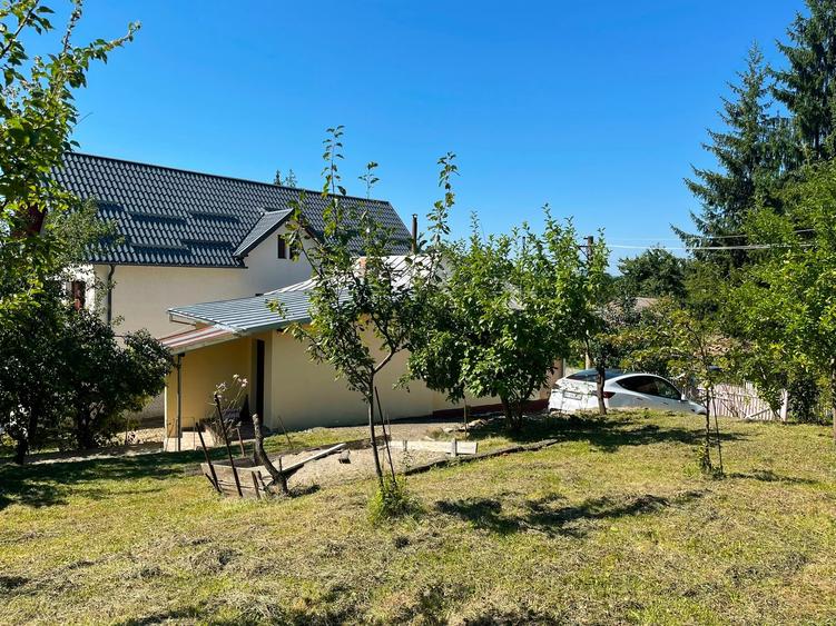 Casă individuală cu 2 camere cu Teren 1087 Mp în Telega