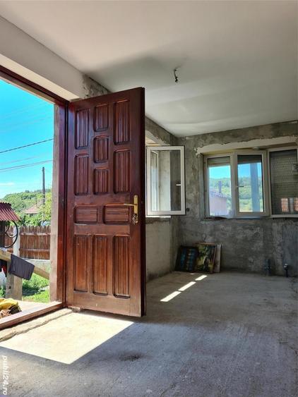 Casă cu 2 camere în Românași