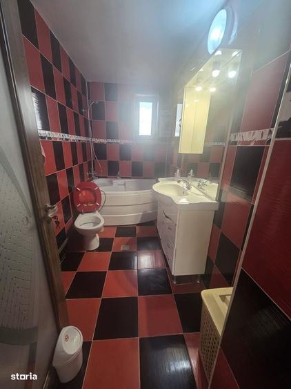 Casă cu 4 camere cu Teren 250 Mp în Șimnicu de Sus