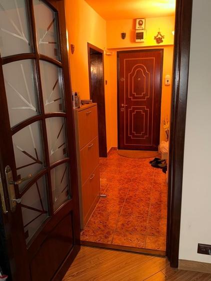 Apartament cu 3 camere decomandat în Nicolae Bălcescu