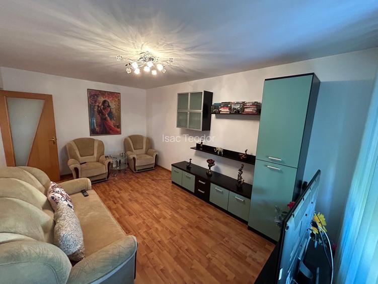 Apartament 3 camere decomandat, metrou Nicolae Grigorecu-Prevederii