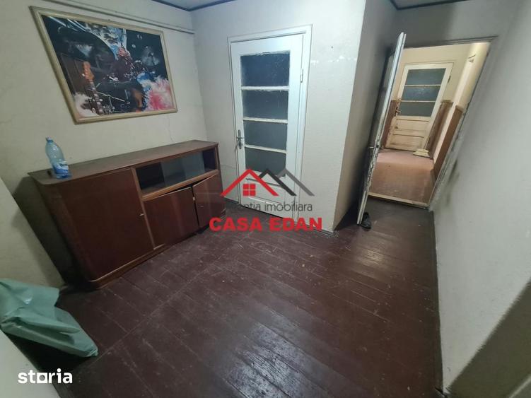 Casă cu 3 camere cu Teren 1000 Mp în Bănești