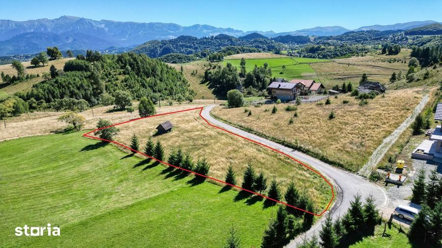 Teren de 3400 mp, în Fundata