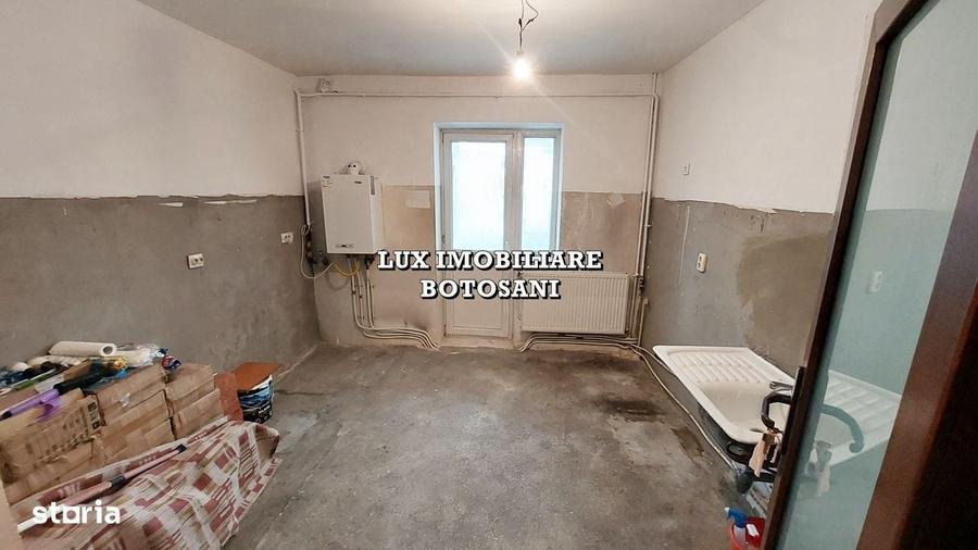 Apartament cu 3 camere decomandat în Ultracentral