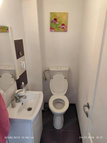 Apartament cu 3 camere decomandat, mobilat în Poarta 6