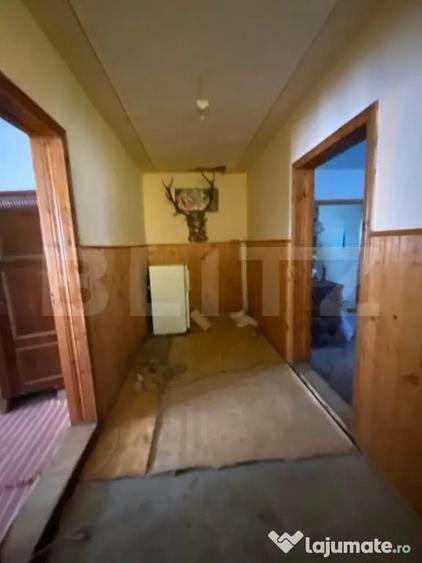 Casă cu 4 camere cu Teren 3000 Mp în Central