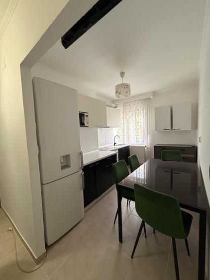 Apartament cu 2 camere decomandat în Exterior Vest