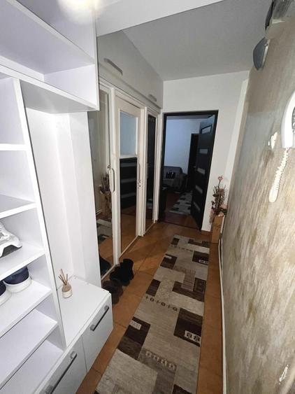 Apartament cu 2 camere semidecomandat, mobilat în Alexandru cel Bun