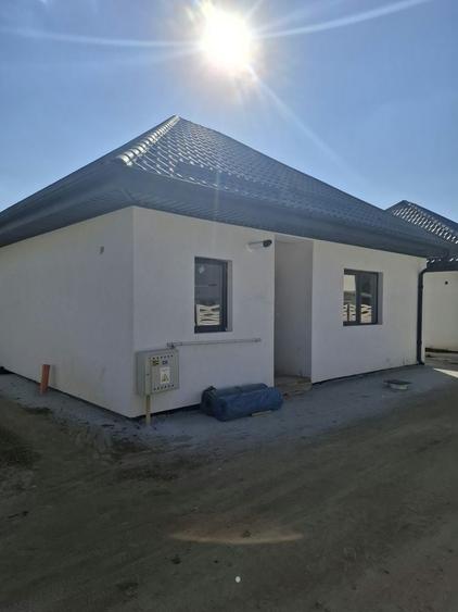 Casă cu 3 camere cu Teren 148 Mp în Central
