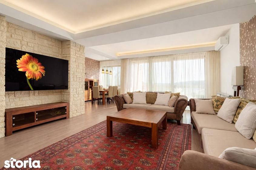 Apartament cu 4 camere, mobilat în Central