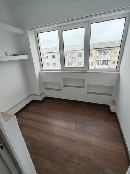 Apartament cu 2 camere decomandat în Adjud
