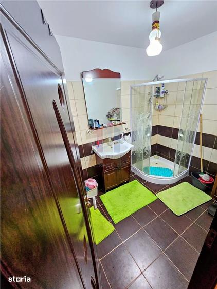 Casă cu 5 camere cu Teren 1000 Mp în Chiscani